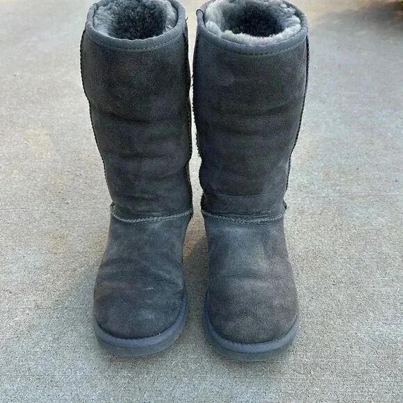 Ugg Classic Tall Boots - Picture 4 of 13